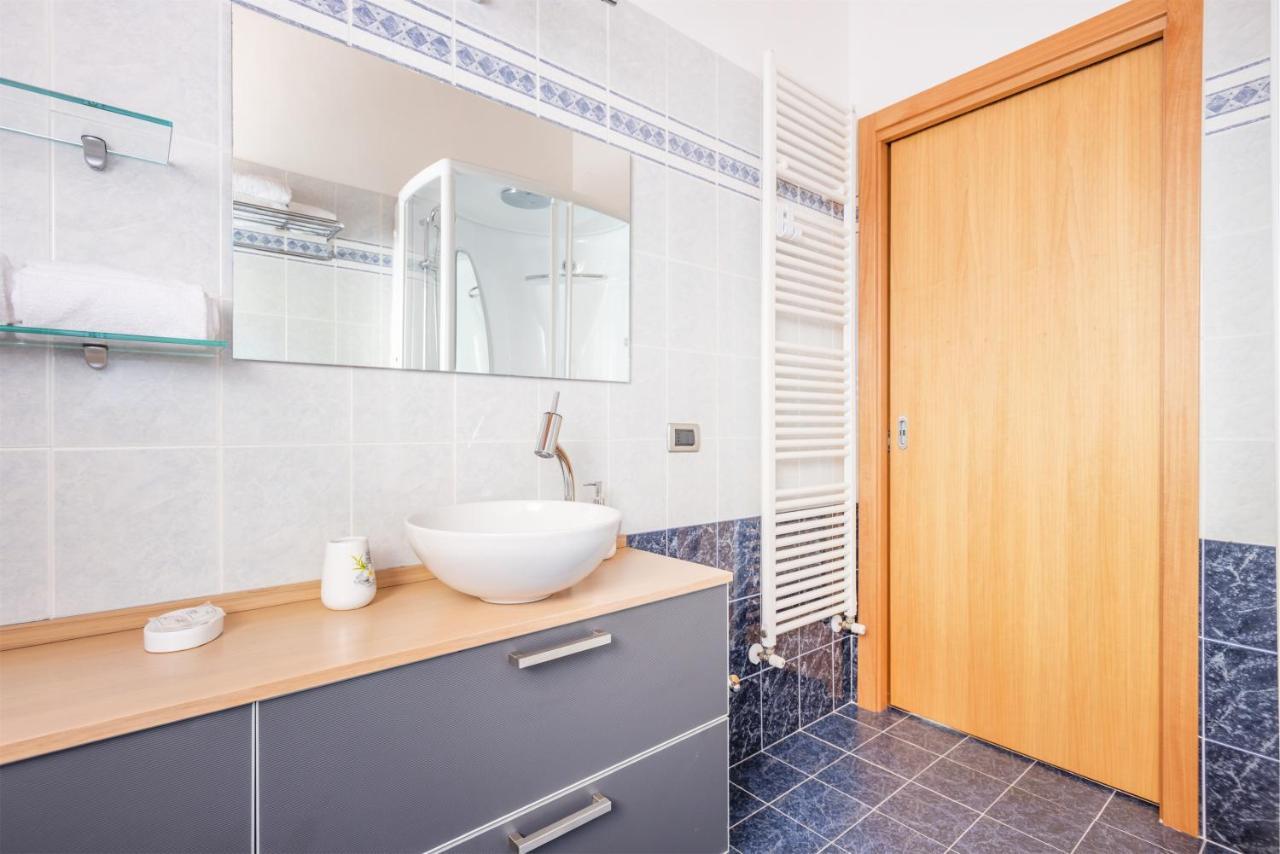 Casa Francesca Relax Apartment ลีโมเนซุลการ์ดา ภายนอก รูปภาพ