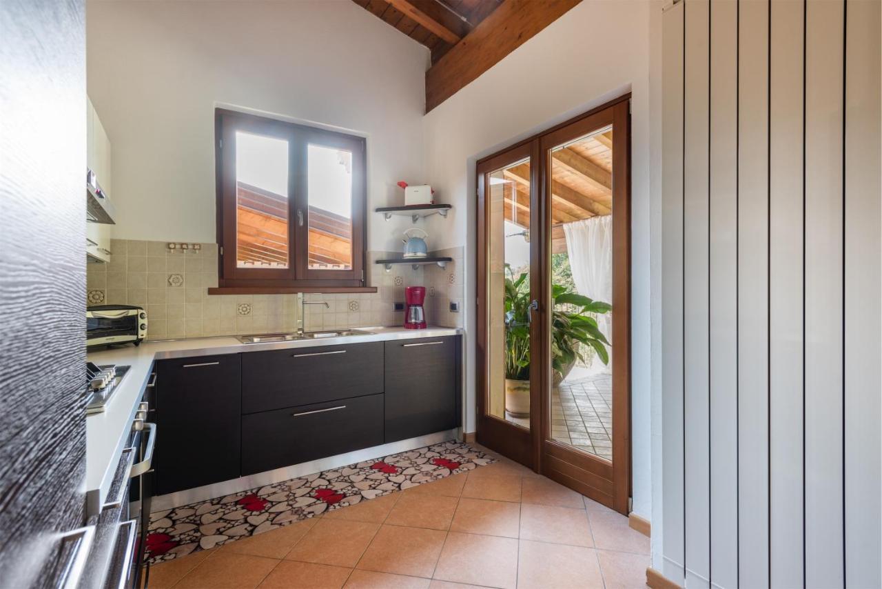 Casa Francesca Relax Apartment ลีโมเนซุลการ์ดา ภายนอก รูปภาพ