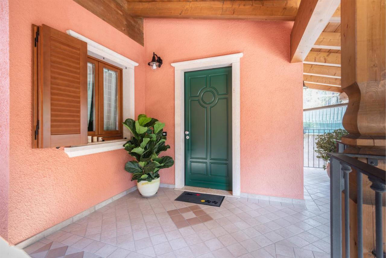 Casa Francesca Relax Apartment ลีโมเนซุลการ์ดา ภายนอก รูปภาพ