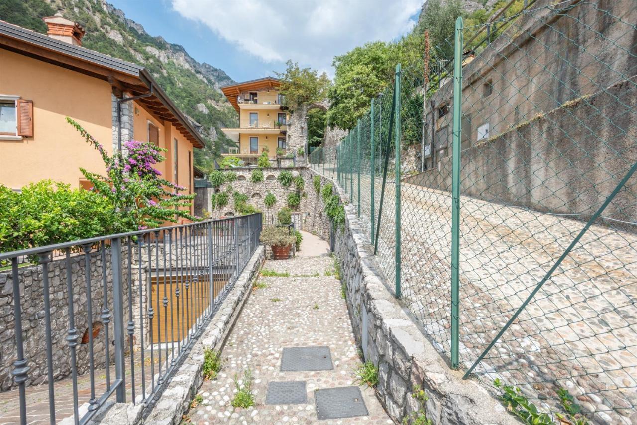 Casa Francesca Relax Apartment ลีโมเนซุลการ์ดา ภายนอก รูปภาพ
