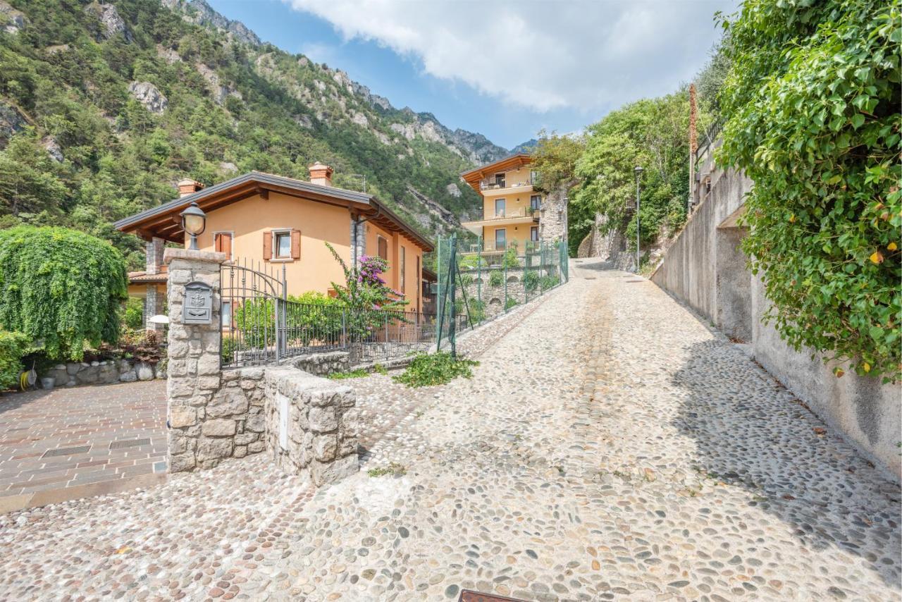 Casa Francesca Relax Apartment ลีโมเนซุลการ์ดา ภายนอก รูปภาพ